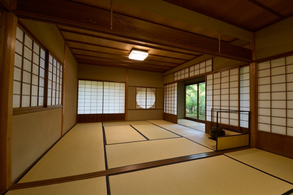 社寺の静寂を味わう午前 写真1