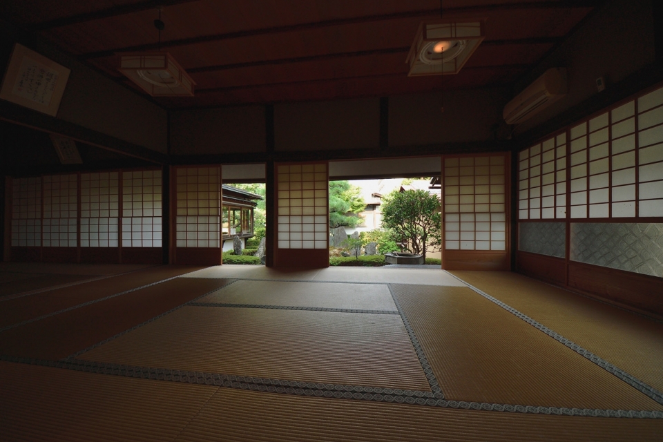 社寺の静寂を味わう午前 写真3