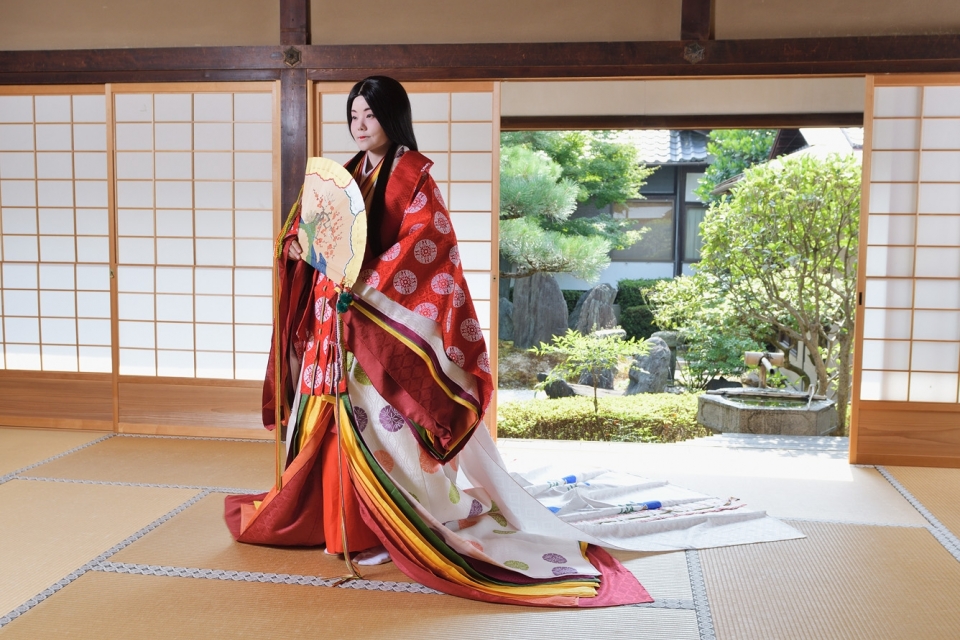 「十二単」と衣紋道のおはなし 写真1