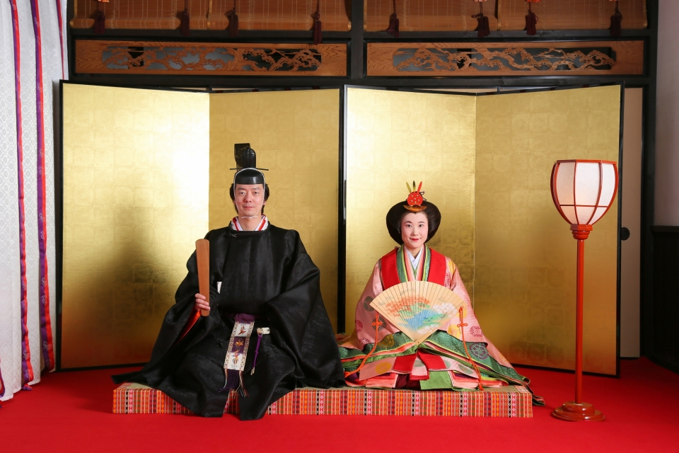 「宮廷装束でロイヤルウエディング」プロカメラマンによる結婚式前撮り撮影 写真1