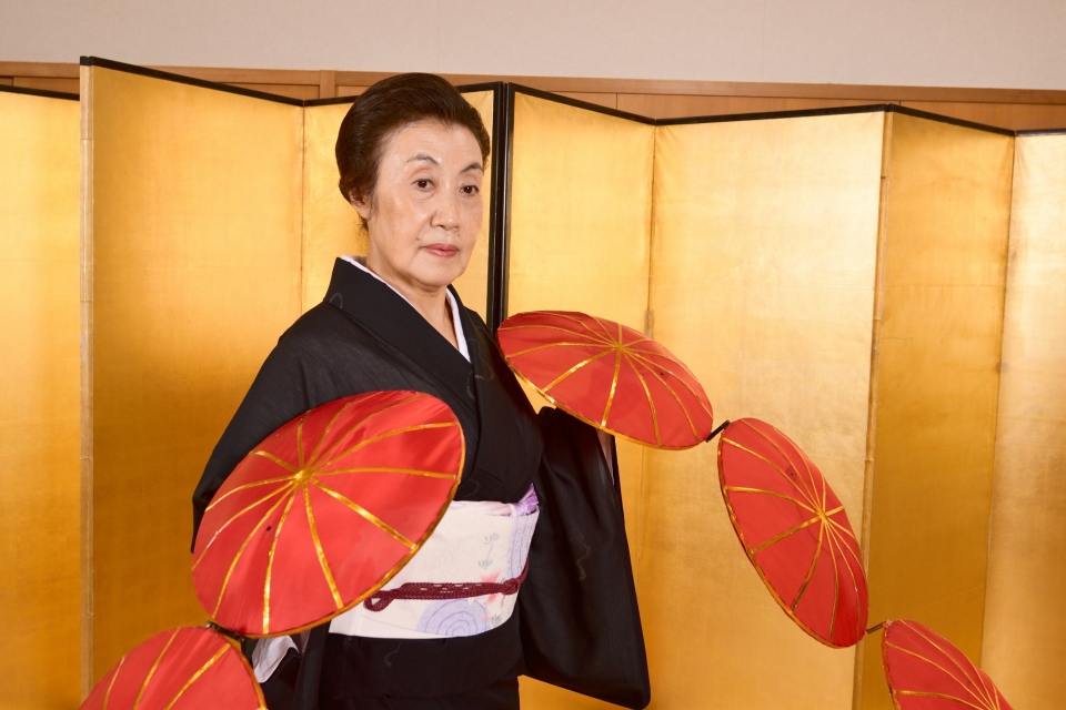 日本舞踊「藤蔭流三代目宗家藤蔭静樹」による体験と日本文化のおはなし　写真1